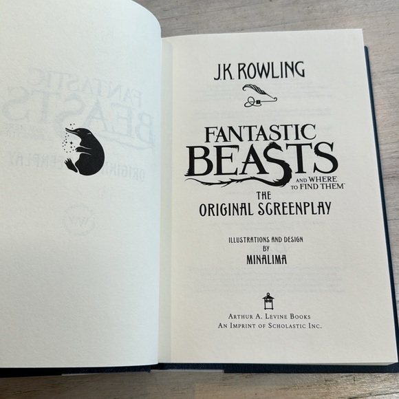 FANTASTIC BEASTS AND WHERE TO FIND THEM The Original Screenplay by J.K. Rowling - Picture 7 of 10